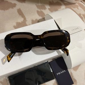PRADA Sunglasses PR 17WS